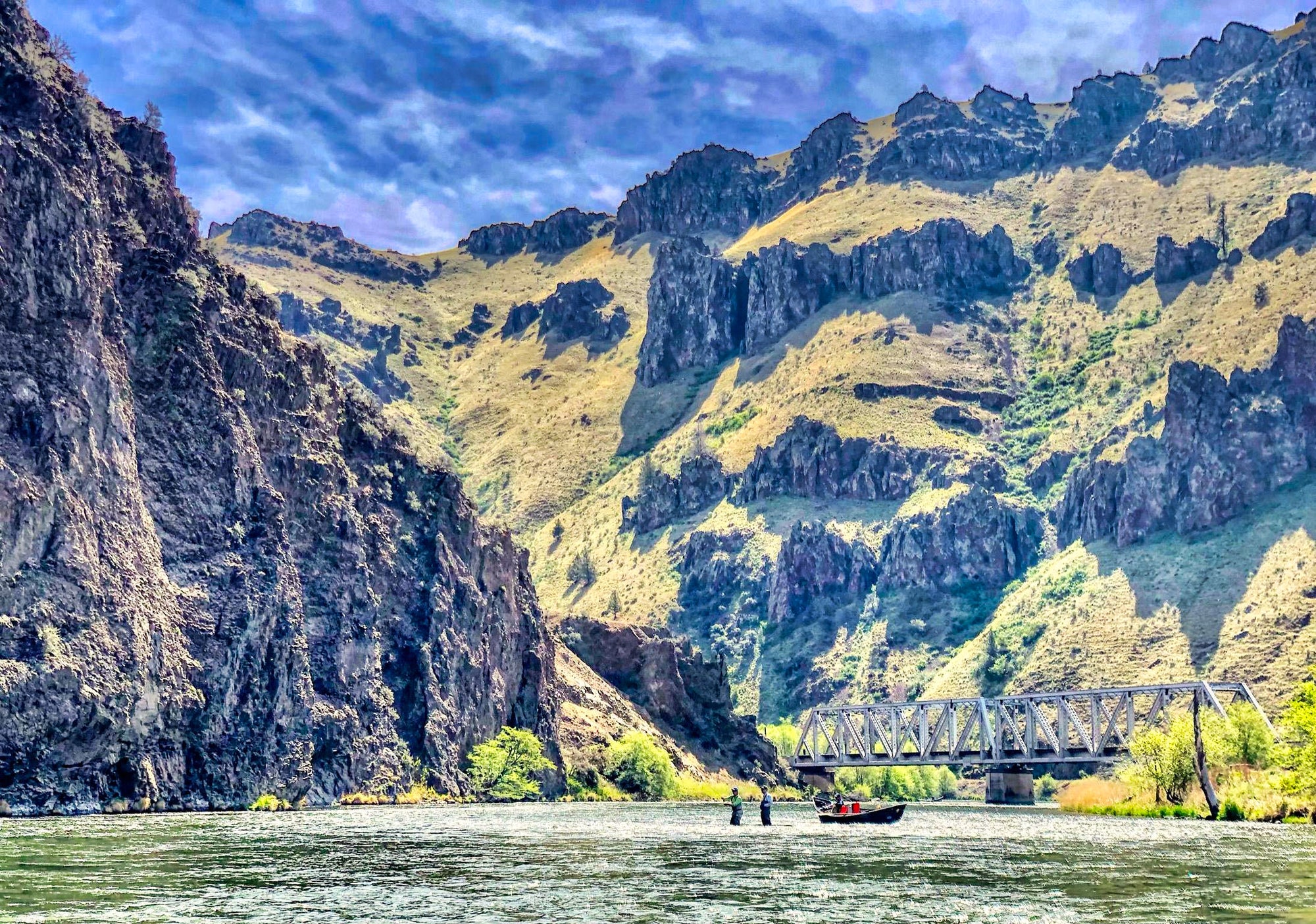 FLY FISHING THE DESCHUTES RIVER, OREGON