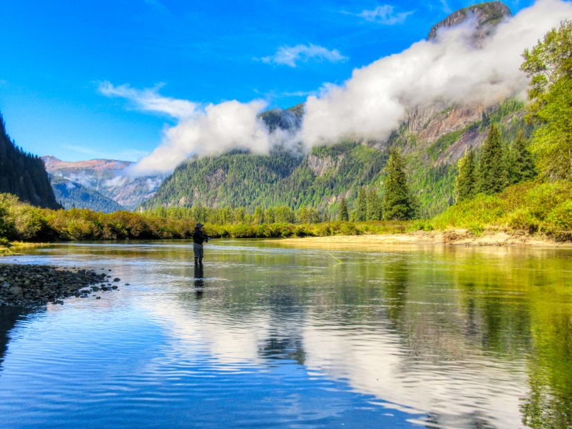 FLY FISHING KALUM RIVER LODGE, BRITISH COLUMBIA