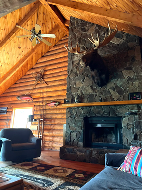Tal - Adventures Lodge - Alaska